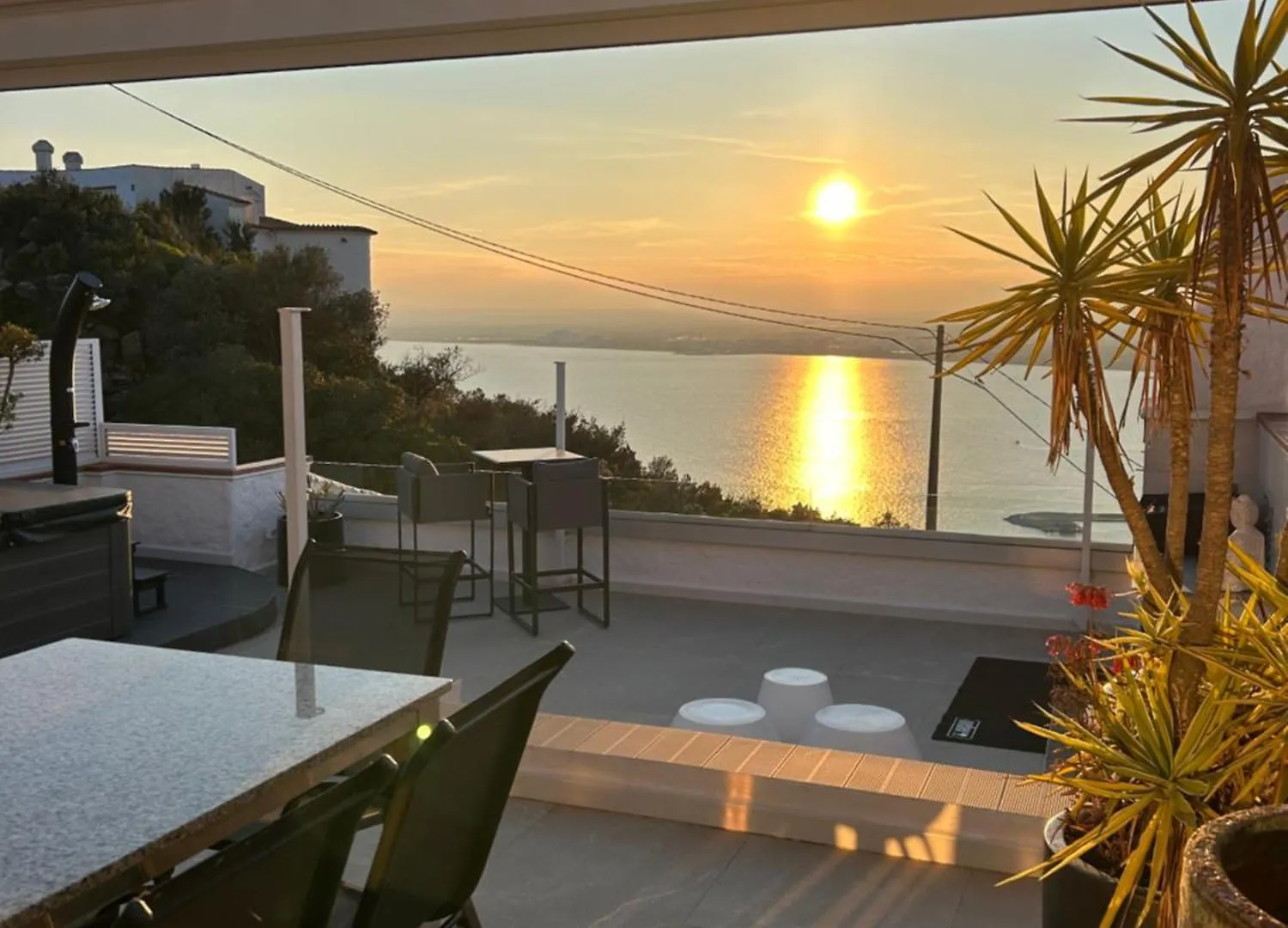 Apartment Appartement Duplex Rosas Avec Terrasse Magnifique Jacuzzi Vue Mer Spain